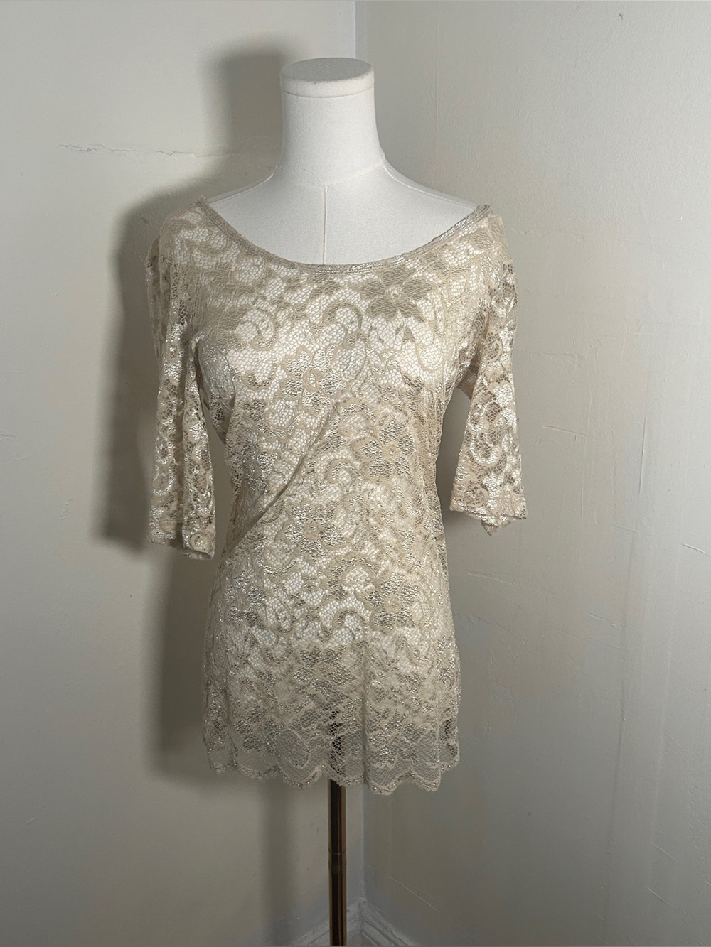 BKE Cream Lace Scoop Neck Short Sleeve Tunic